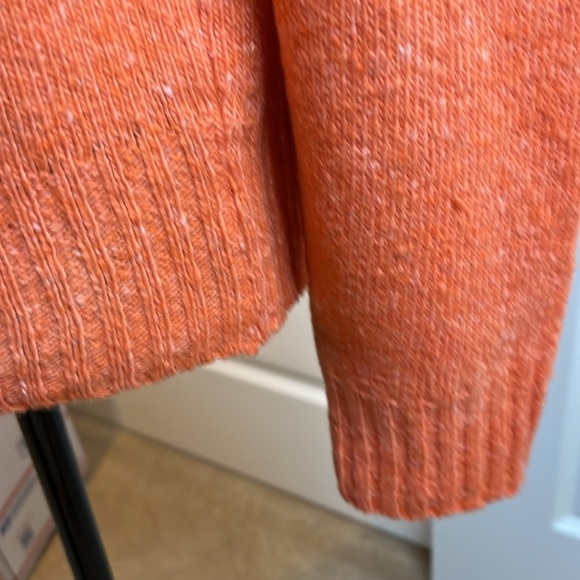 Jessi Lee quality garments. Orange speckle. 50%, wool 20% acrylic 20% nylon.. L - Picture 5 of 7